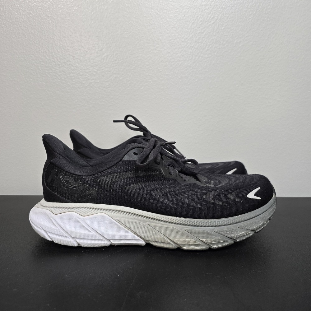 Hoka Shoes Womens Size 7B Black White Arahi 6 Performance Running Sneakers
